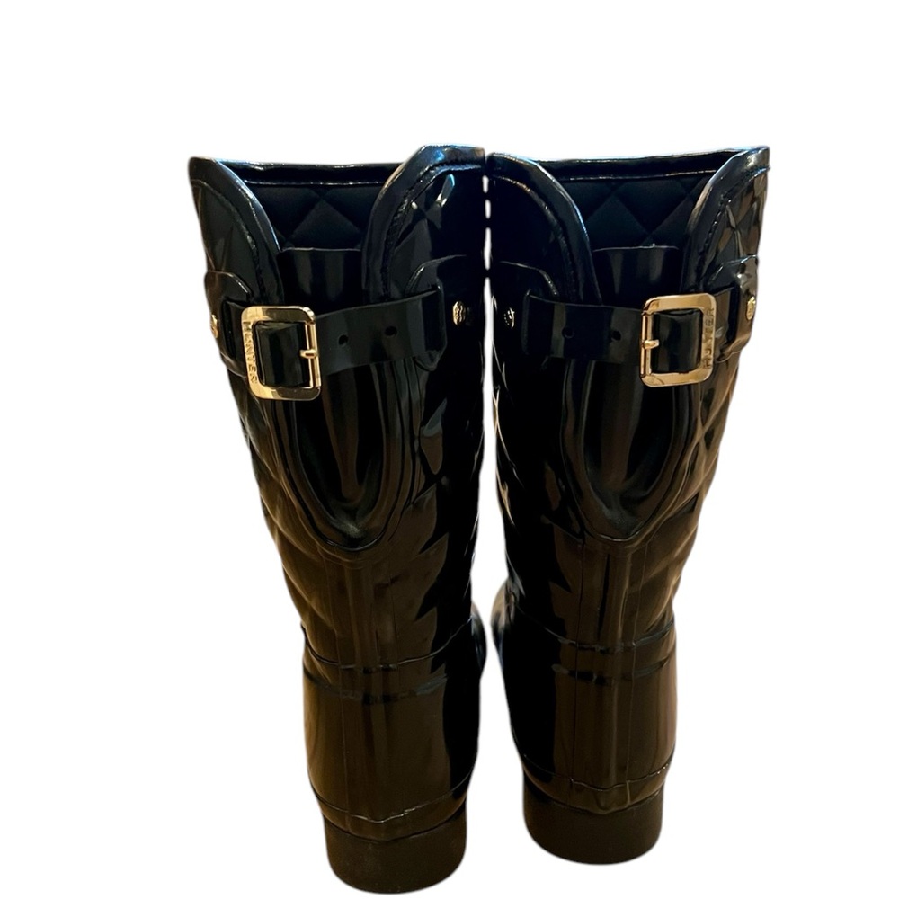 EUC - Hunter Women’s Refined Gloss Quilted Short Boot - Size 6, Black - Picture 4 of 5